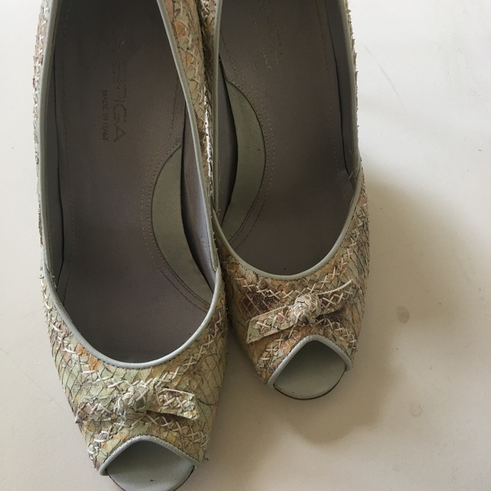Via Spiga Snake embossed leather pumps graffiti pastel colors stitch &bow 37.5
